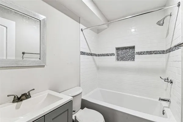 $1,380 | 1006 East 26th Avenue, Unit 2, Tampa, FL 33605