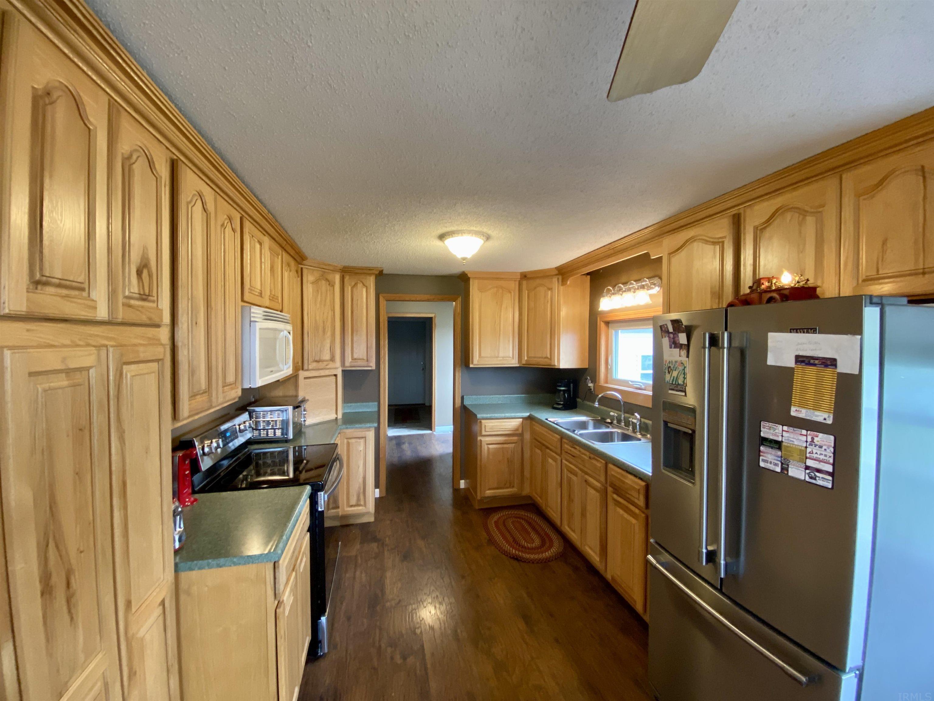 1088 West 18th Street Rochester, IN 46975 - Photo 8 of 22