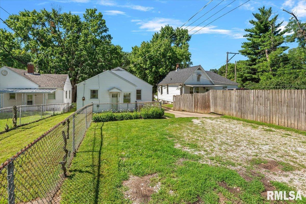 523 Wood Avenue Springfield, IL 62702 - Photo 25 of 30 Gallery Image 25