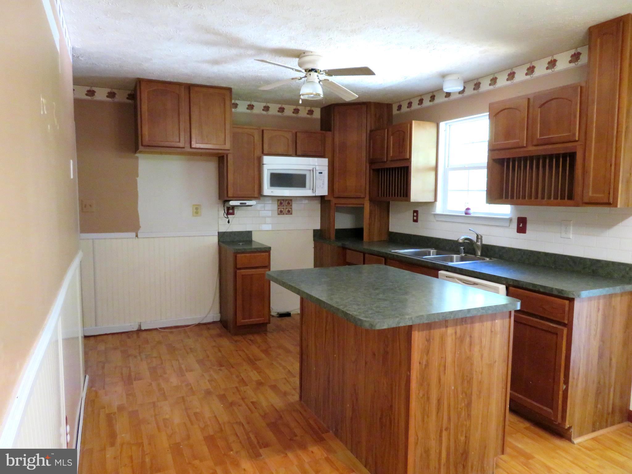 662 San Gabriel Road Lusby, MD 20657 - Photo 7 of 19 Kitchen
