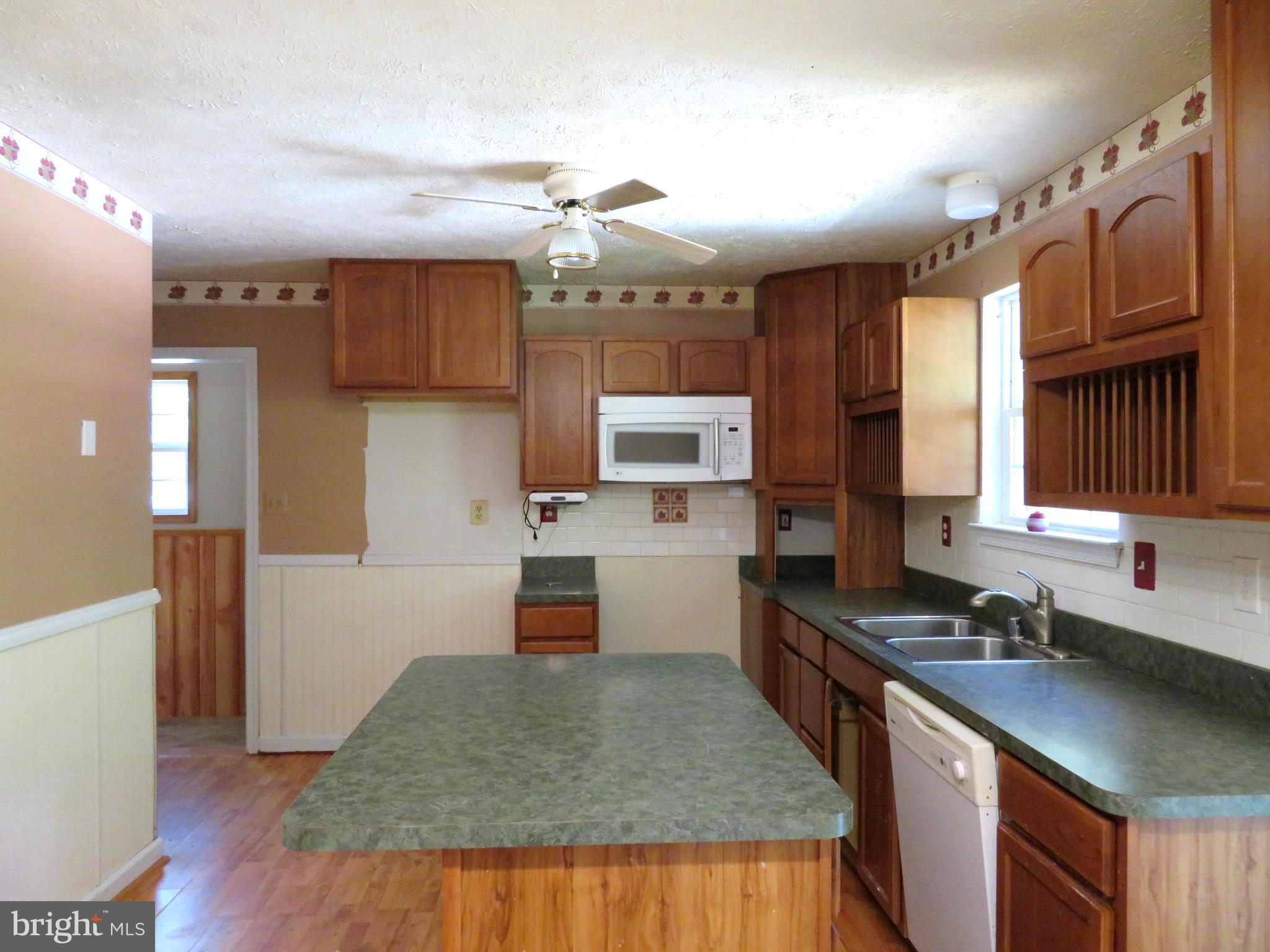 662 San Gabriel Road Lusby, MD 20657 - Photo 8 of 19 Kitchen