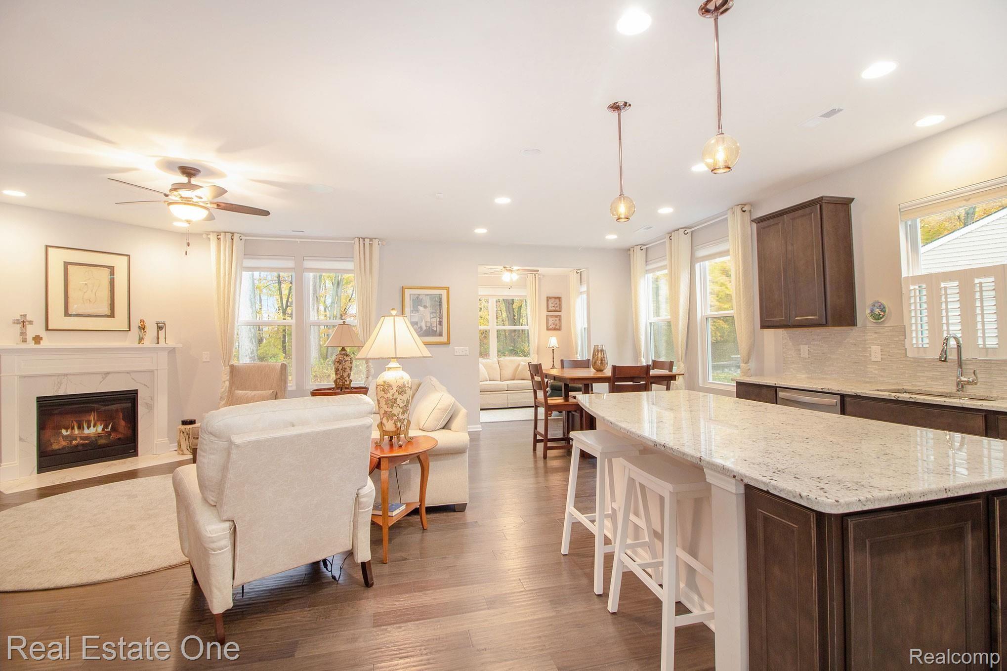 49566 Mapleton Road Canton, MI 48188 - Photo 5 of 22 IMG_0266.jpg