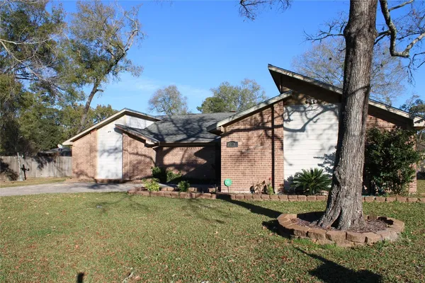 $2,100 | 15910 Boatswain Court, Crosby, TX 77532