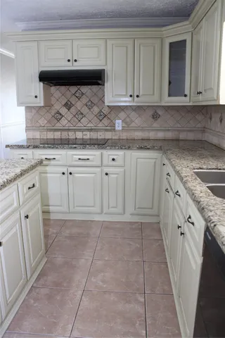 $2,200 | 15910 Boatswain Court, Crosby, TX 77532