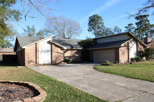 $2,200 | 15910 Boatswain Court, Crosby, TX 77532