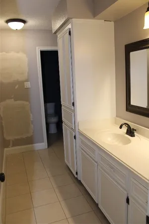 $2,100 | 15910 Boatswain Court, Crosby, TX 77532