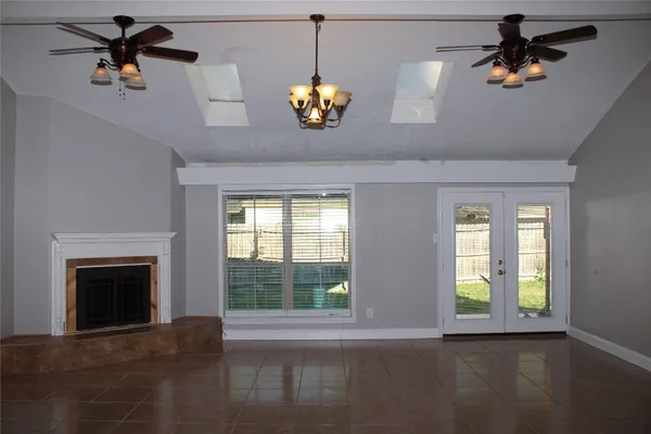 $2,100 | 15910 Boatswain Court, Crosby, TX 77532