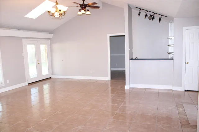 $2,200 | 15910 Boatswain Court, Crosby, TX 77532