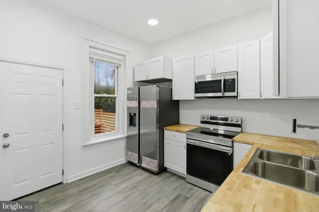 $465,000 | 216 West Penn Street, Philadelphia, PA 19144