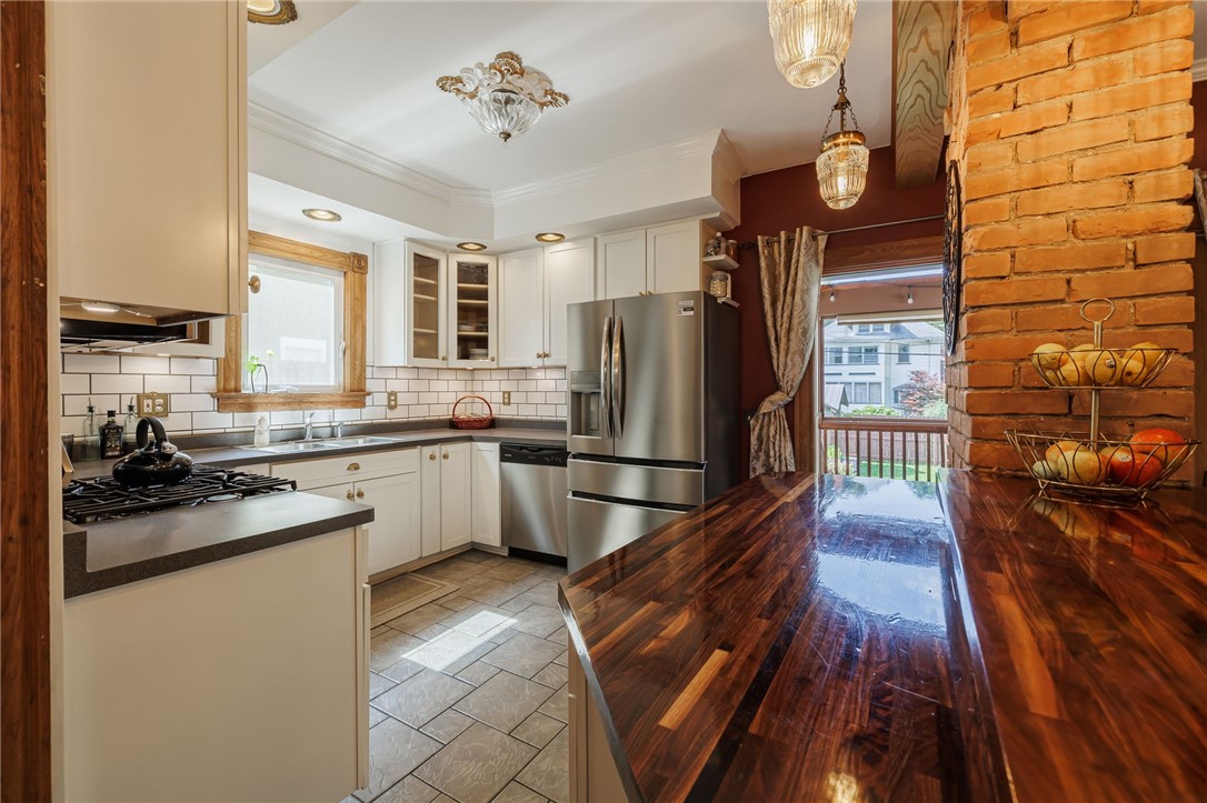 45 Rosedale Street Rochester, NY 14620 - Photo 17 of 47