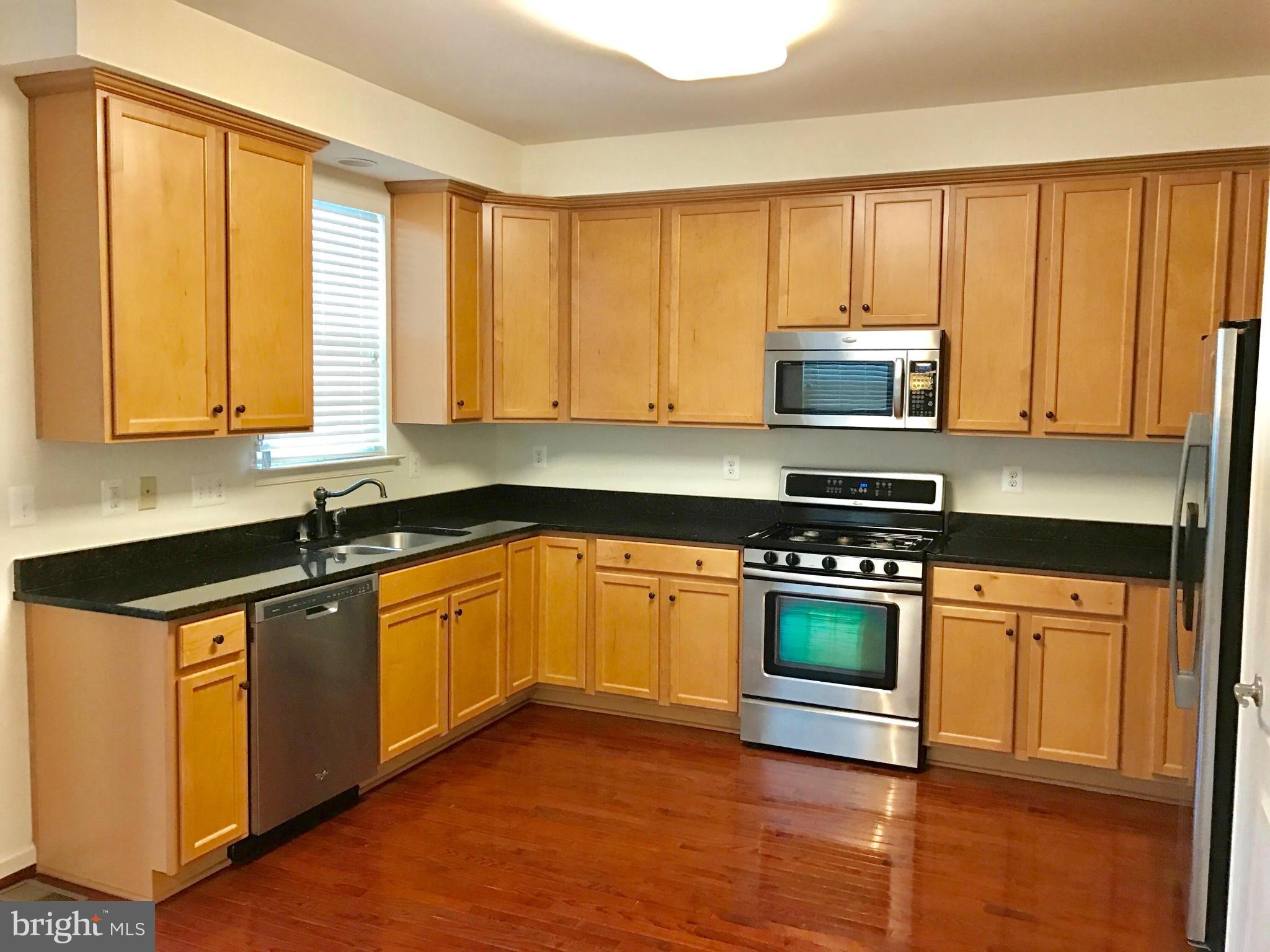 13012 Yellow Jacket Road Hagerstown, MD 21740 - Photo 8 of 28 Kitchen