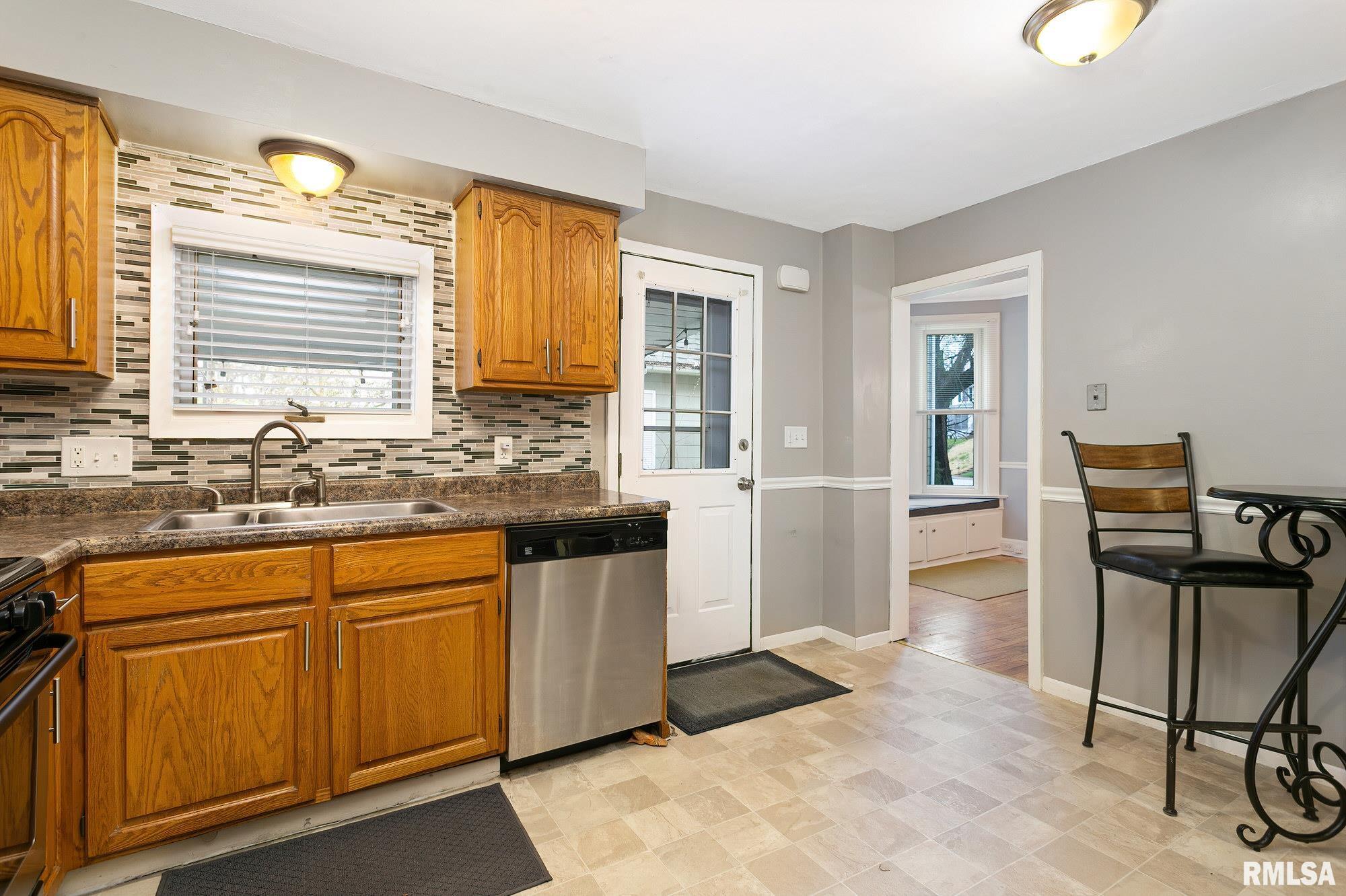 1411 Jersey Ridge Road Davenport, IA 52803 - Photo 12 of 25