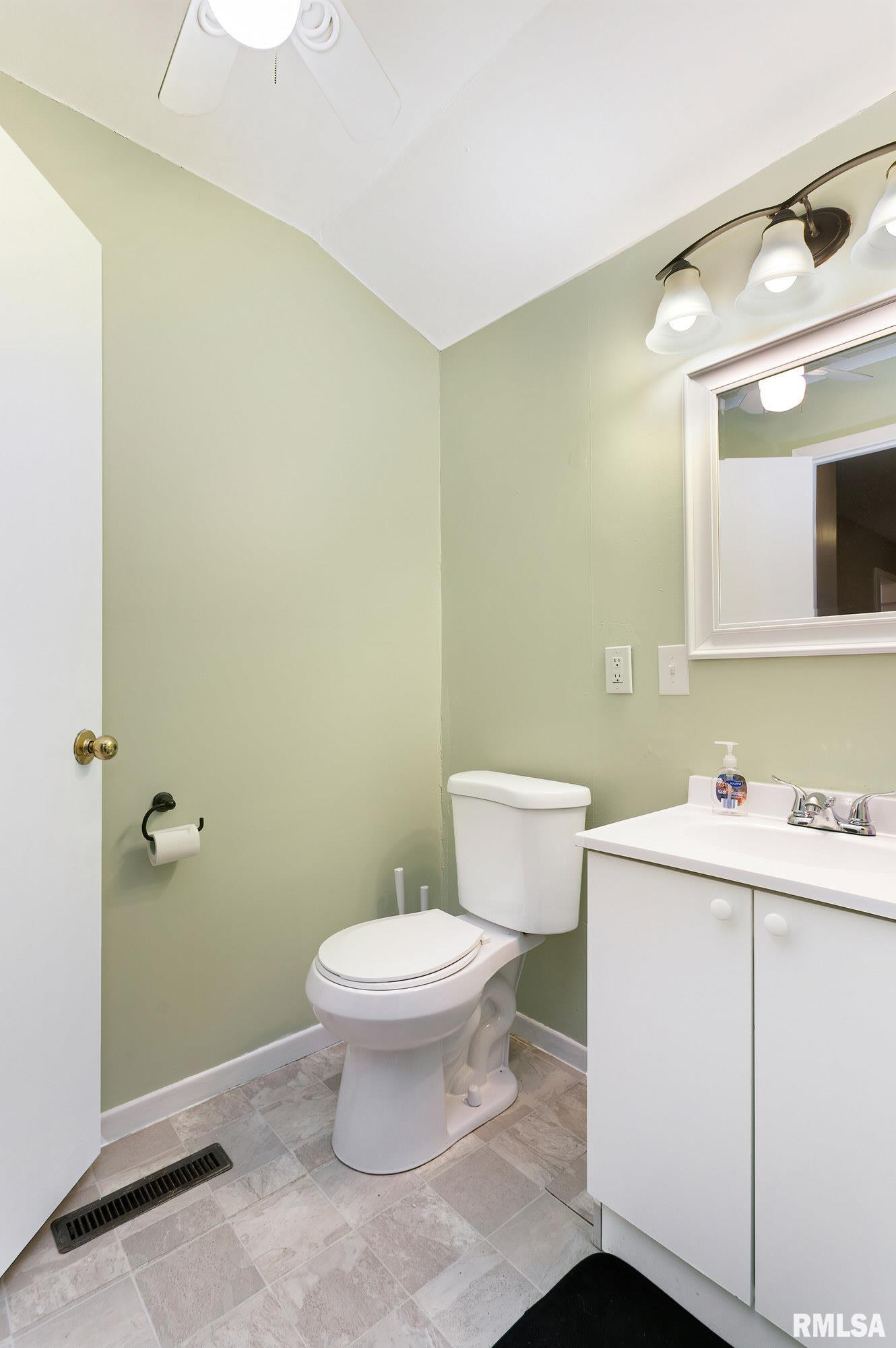 1411 Jersey Ridge Road Davenport, IA 52803 - Photo 15 of 25