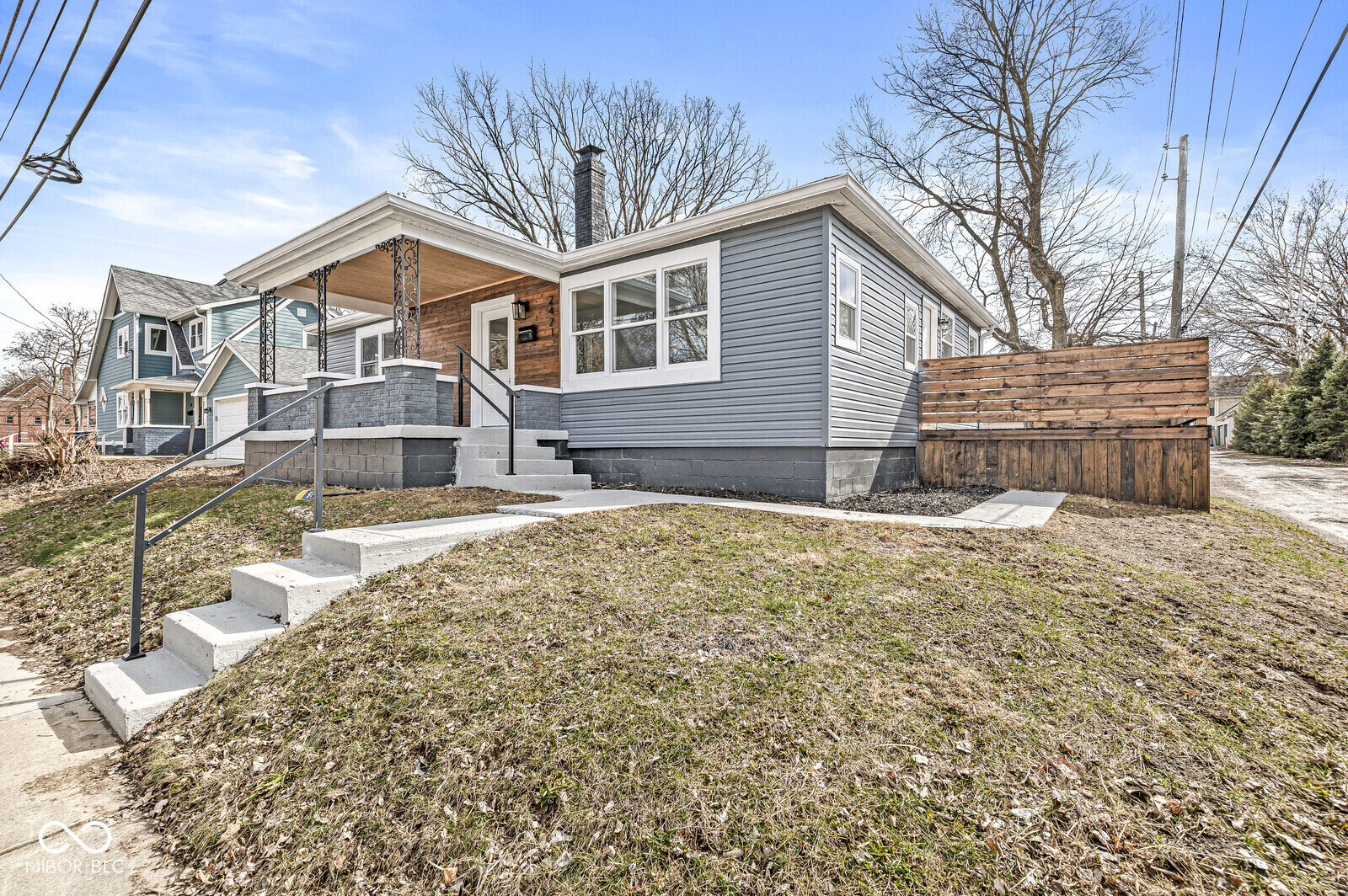 2421 East 11th Street Indianapolis, IN 46201 - Photo 3 of 36