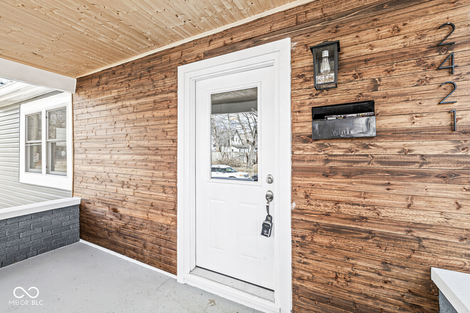 2421 East 11th Street Indianapolis, IN 46201 - Photo 9 of 36