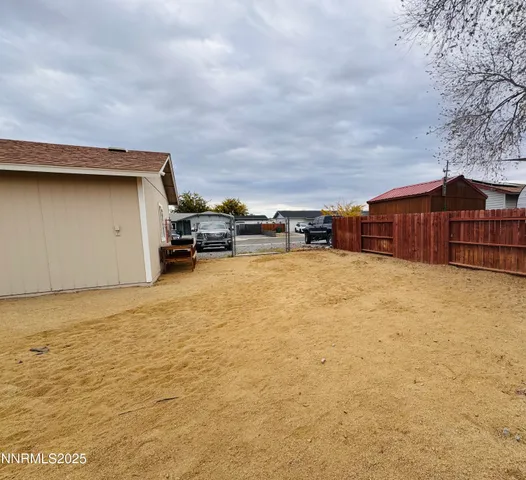 a view of a terrace with sky view
