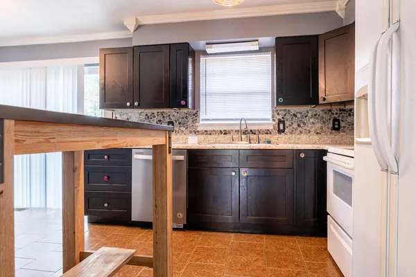 $229,900 | 923 Crest Drive, Chickamauga, GA 30707
