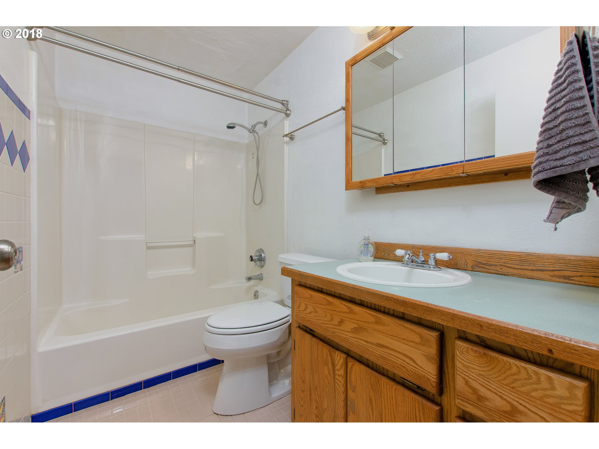12023 Southwest Walker Road Beaverton, OR 97005 - Photo 16 of 21 Gallery Image 16