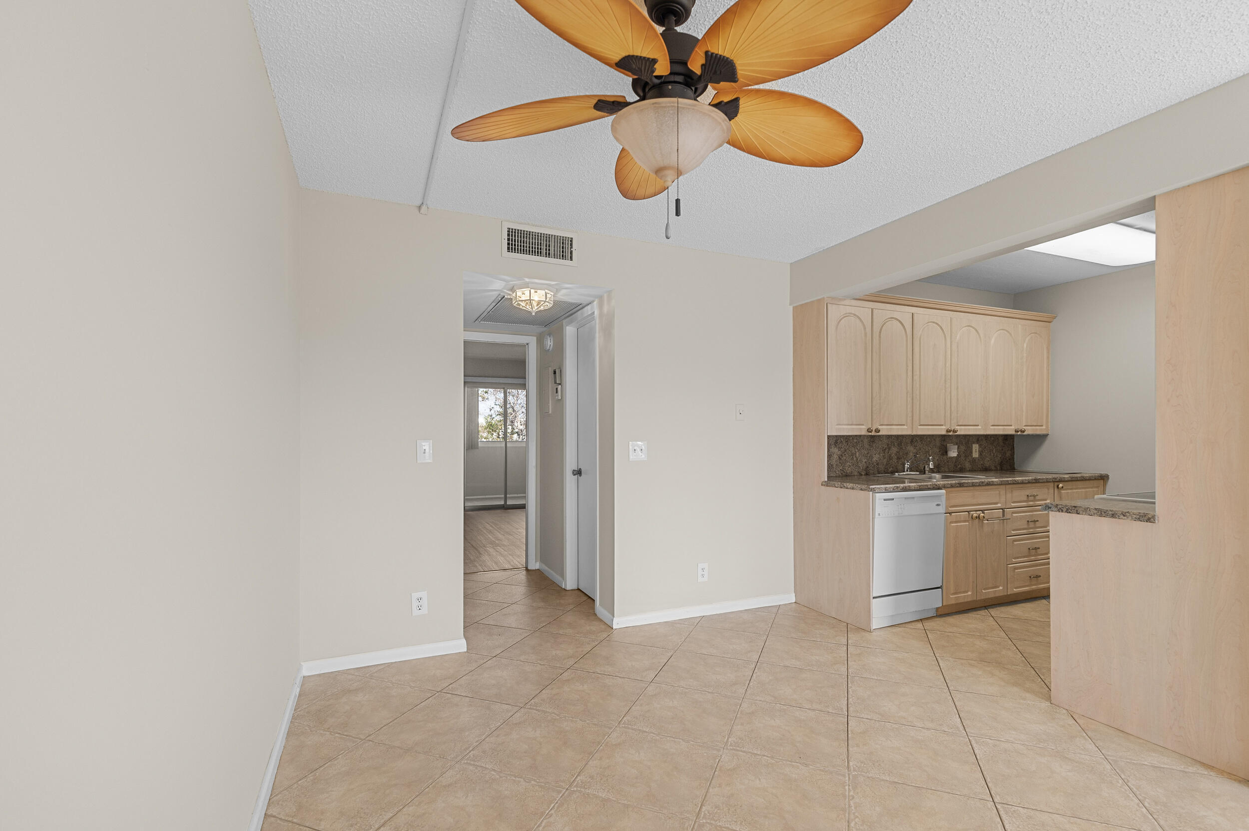3013 Wolverton East Boca Raton, FL 33434 - Photo 11 of 39 _dsc1070