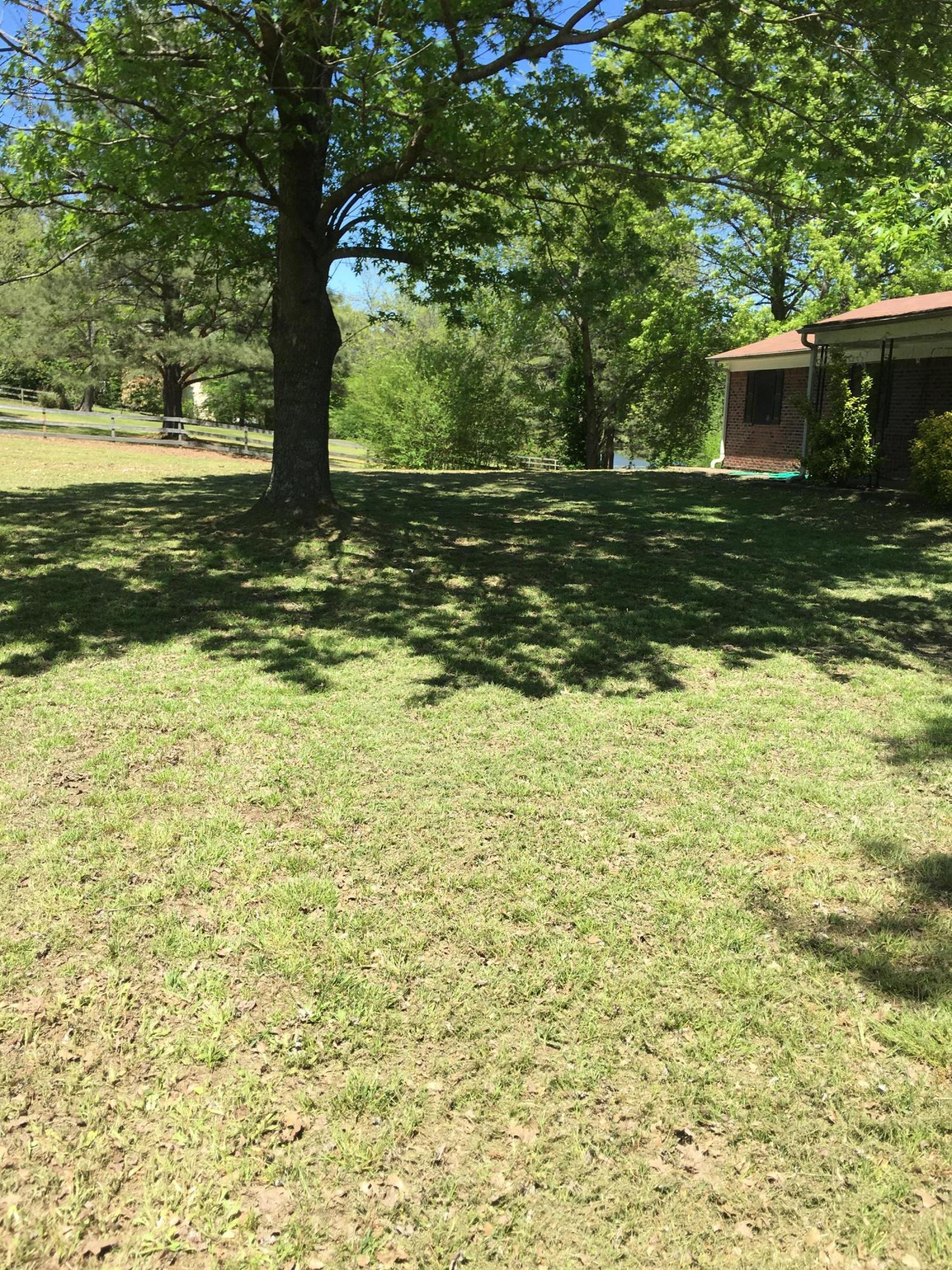 133 Linwood Road Senatobia, MS 38668 - Photo 2 of 3 IMG_1097