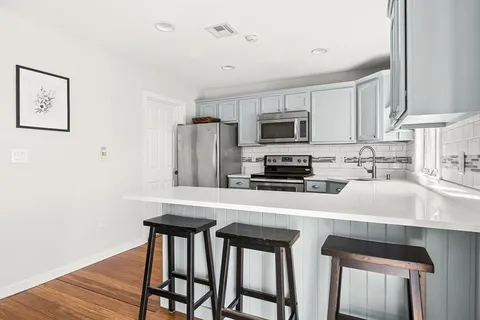 $549,999 | 305 Salem Street, Unit 203, Woburn, MA 01801