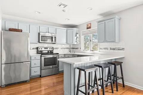 $549,999 | 305 Salem Street, Unit 203, Woburn, MA 01801