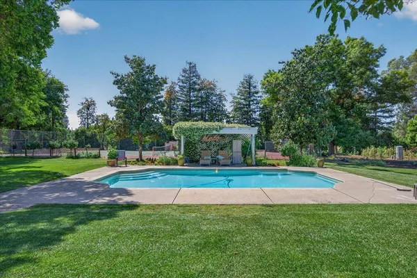 $1,050,000 | 6155 Dockery Avenue, Clovis, CA 93619