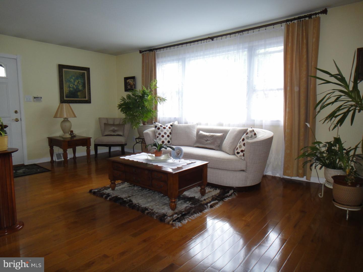 2806 Welsh Road, Unit A Philadelphia, PA 19152 - Photo 3 of 21 Gallery Image 3