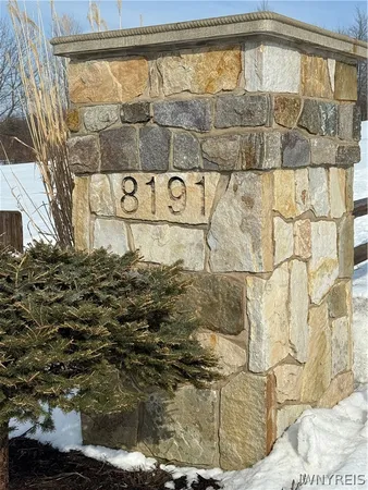 $559,000 | 8191 Cole Road, Boston, NY 14033