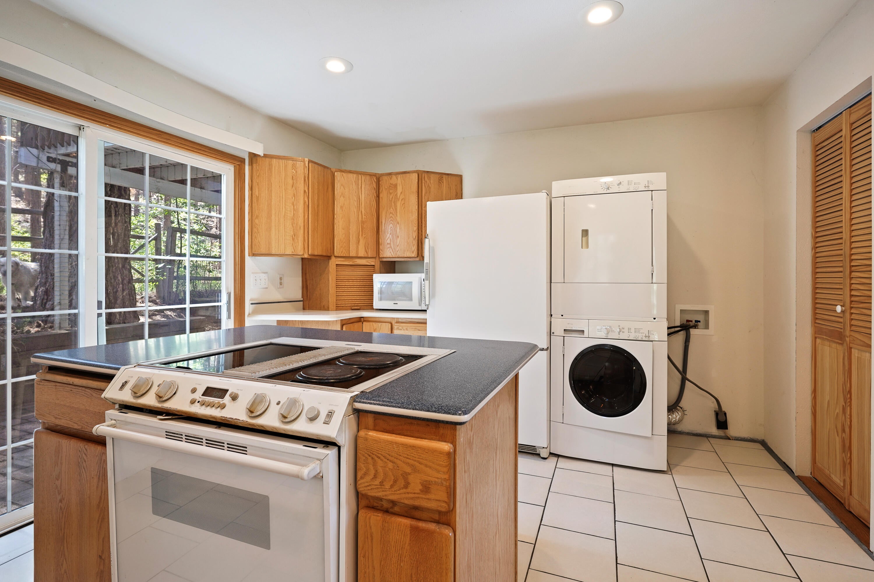 60297 Tekampe Road Bend, OR 97702 - Photo 17 of 33 DSC05346