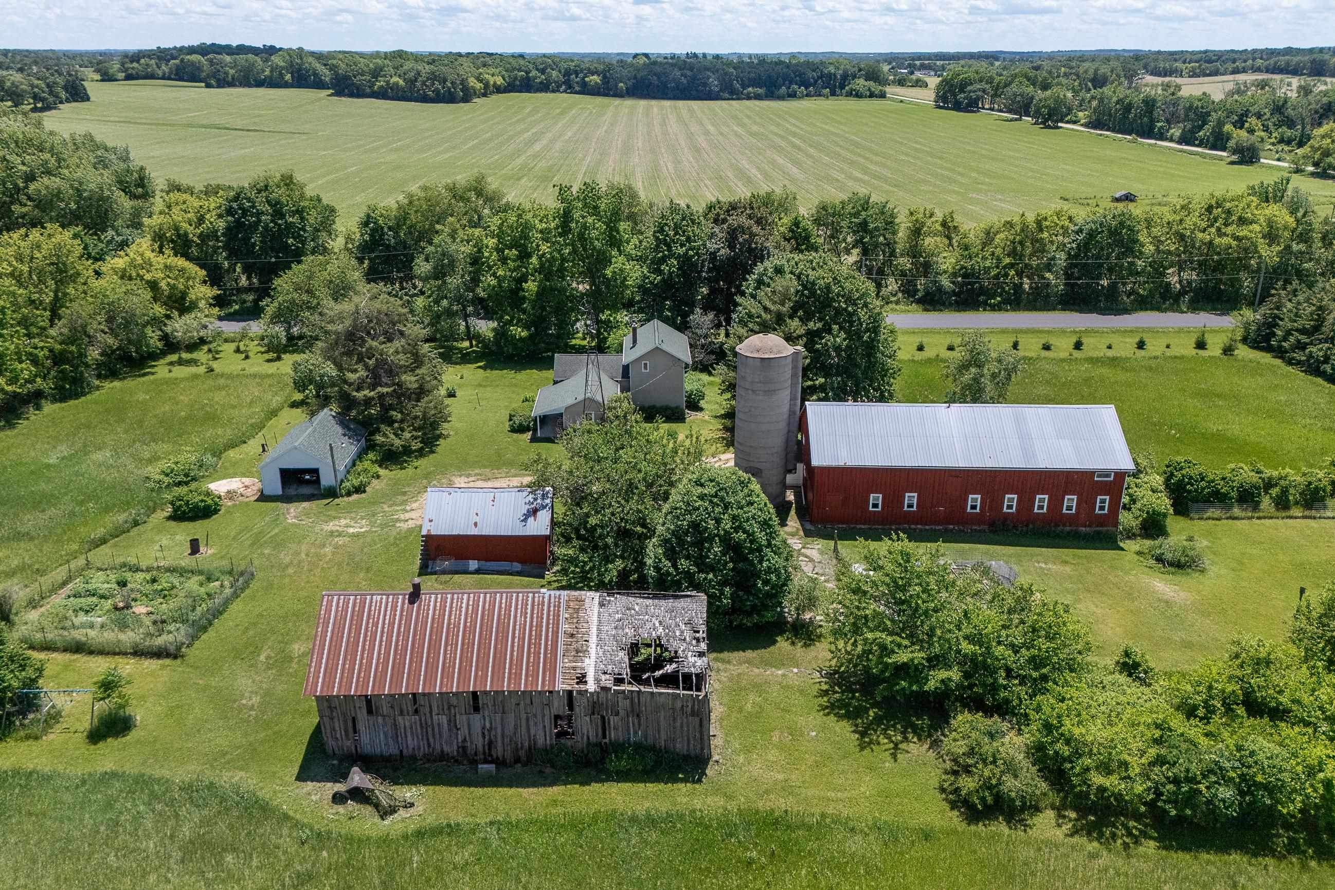 3402 Rutland Dunn Town Line Road Stoughton, WI 53589 - Photo 77 of 88