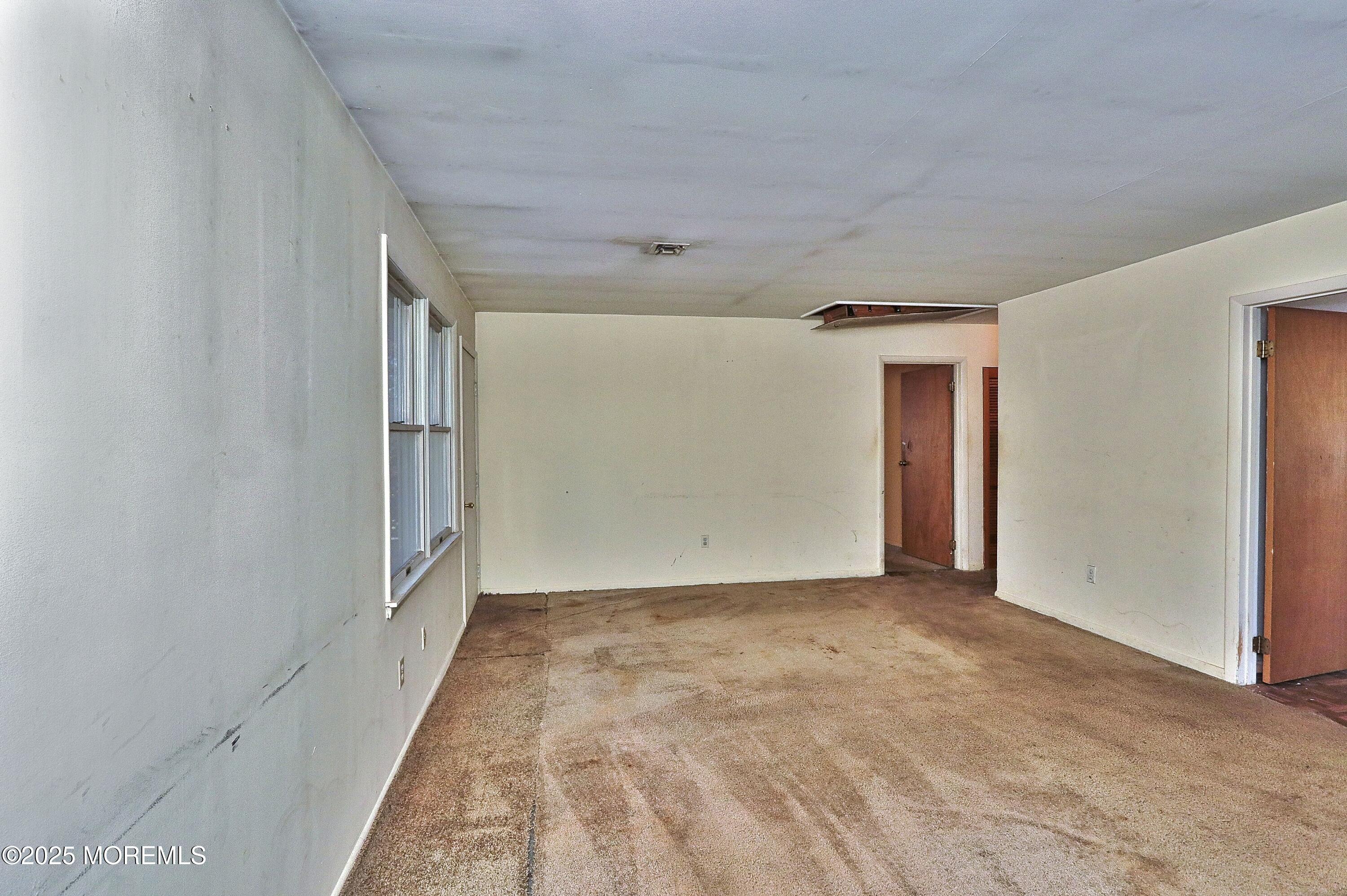 309 Deal Avenue Neptune Township, NJ 07753 - Photo 12 of 27 IMG_8491