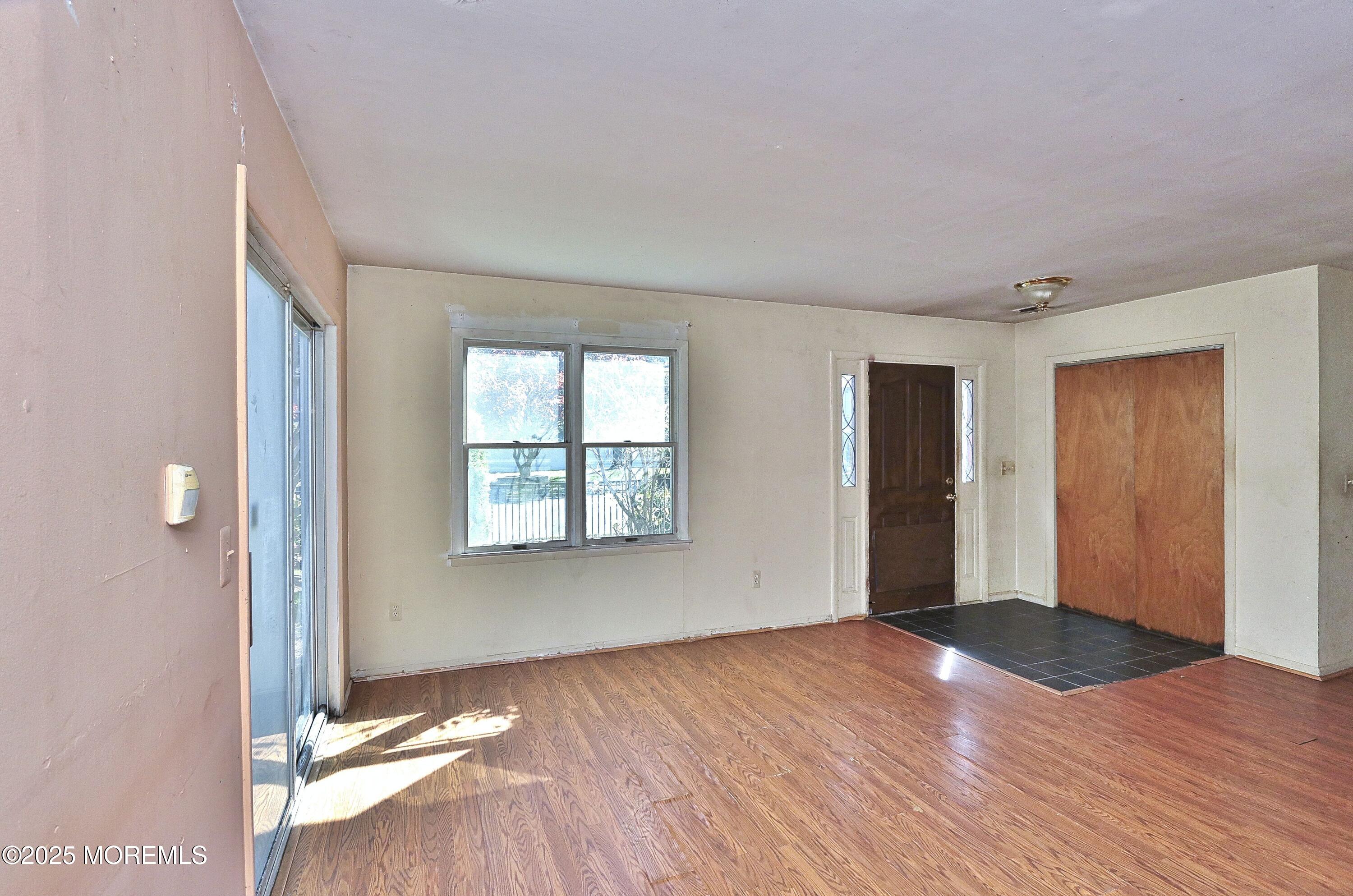 309 Deal Avenue Neptune Township, NJ 07753 - Photo 20 of 27 IMG_8453