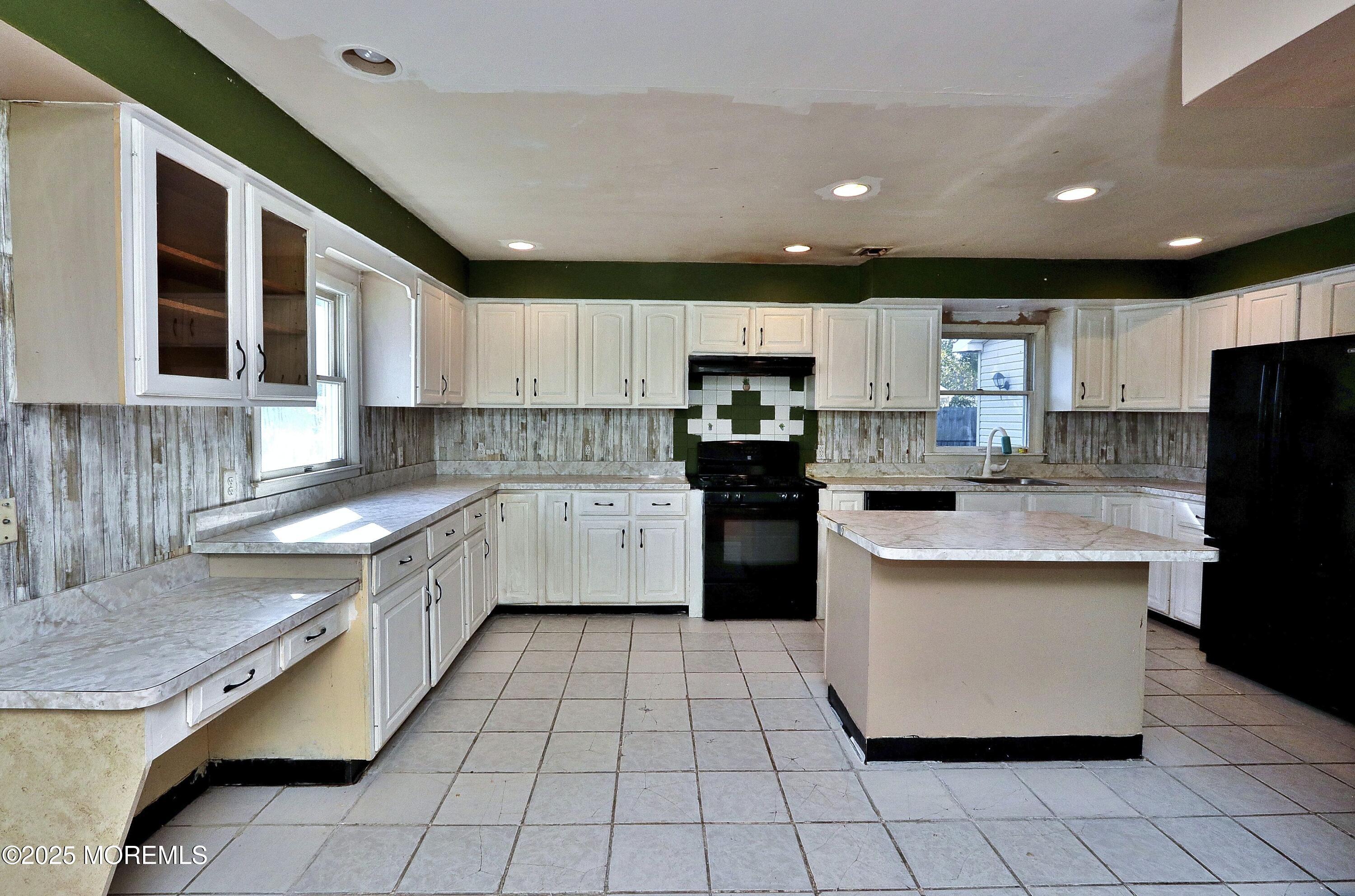 309 Deal Avenue Neptune Township, NJ 07753 - Photo 23 of 27 IMG_8477