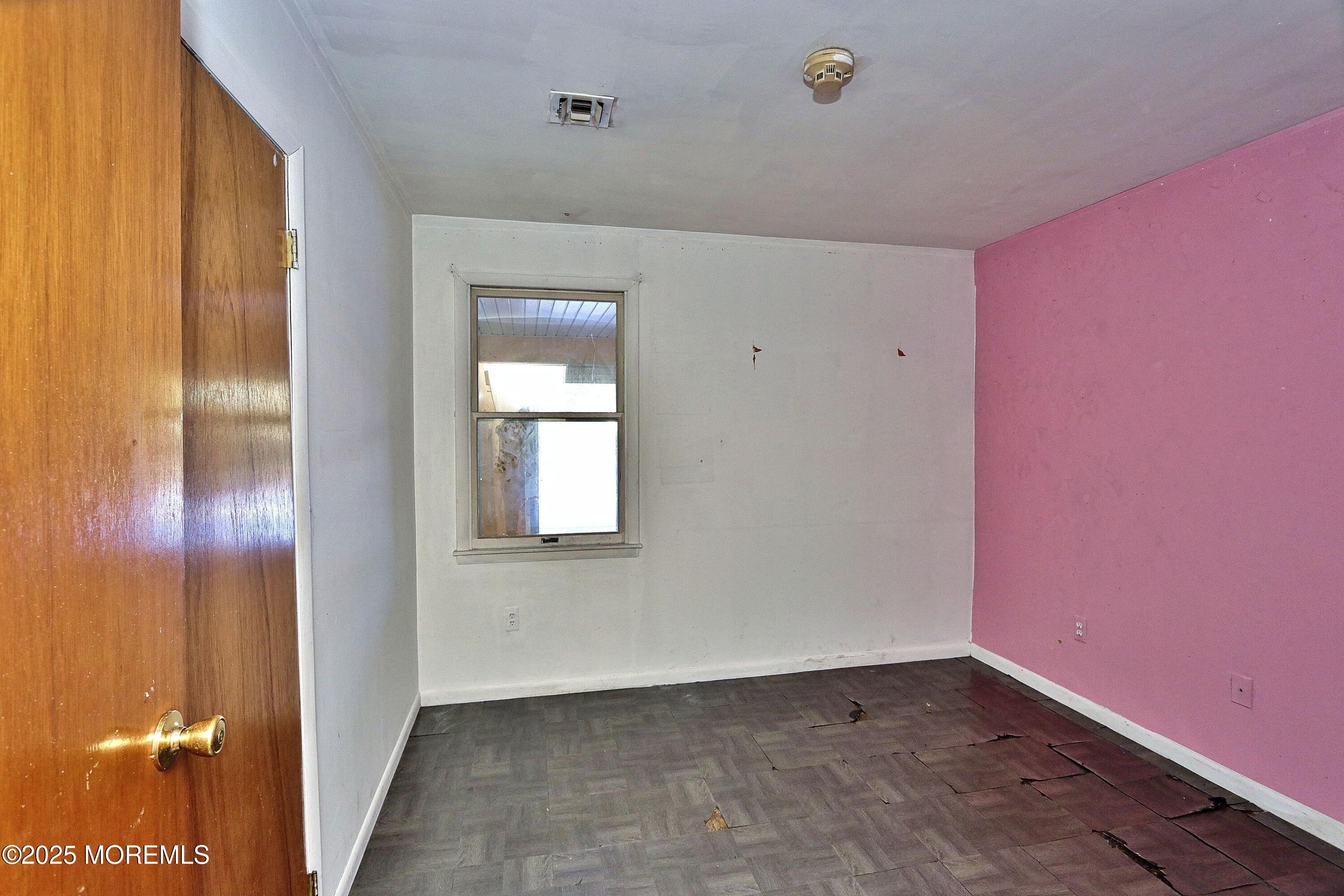 309 Deal Avenue Neptune Township, NJ 07753 - Photo 4 of 27 IMG_8461