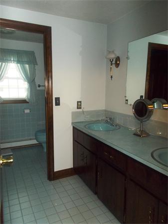 6 Robin Road Milford, MA 01757 - Photo 14 of 29 Gallery Image 14