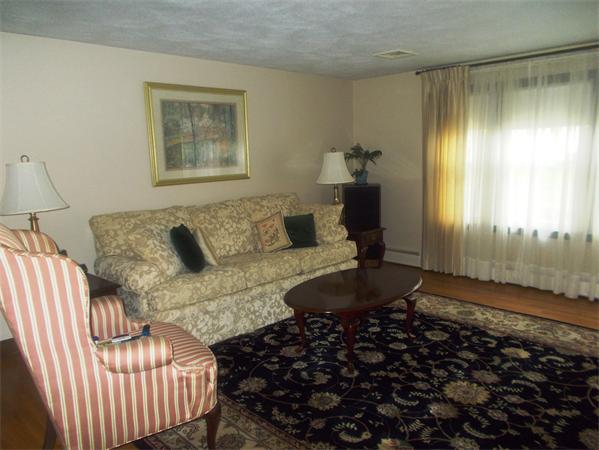 6 Robin Road Milford, MA 01757 - Photo 10 of 29 Gallery Image 10