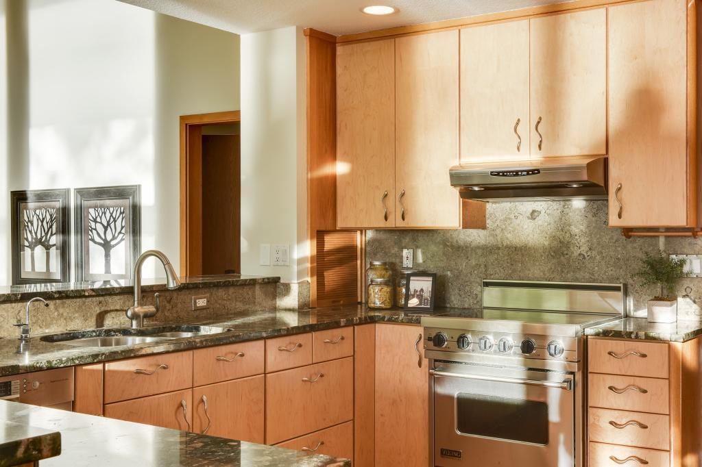 7570 Dogwood Road Excelsior, MN 55331 - Photo 17 of 51 Gallery Image 17