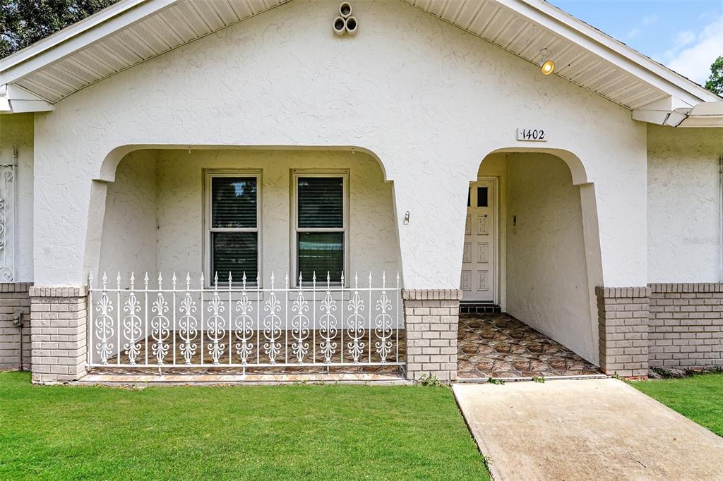 1402 Findlay Street Deltona, FL 32725 - Photo 2 of 21