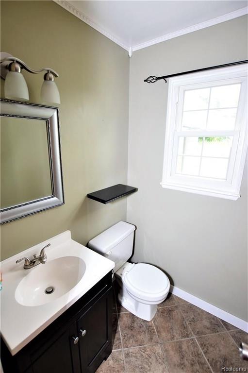 1135 Stonehenge Road Flint, MI 48532 - Photo 4 of 20