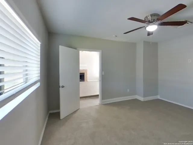 $1,199 | 6333 Village, San Antonio, TX 78250