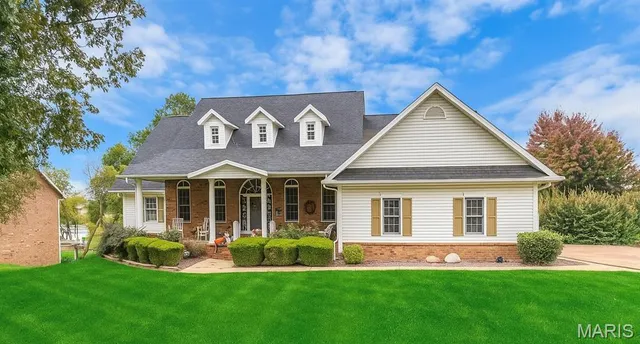 $565,000 | 2500 Candlebark Lane, Lebanon, MO 65536