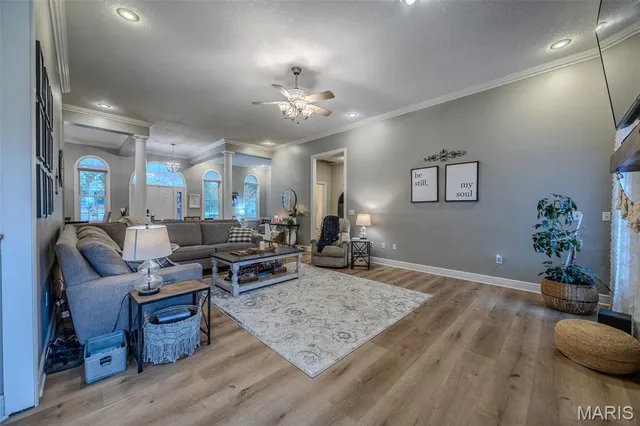 $565,000 | 2500 Candlebark Lane, Lebanon, MO 65536