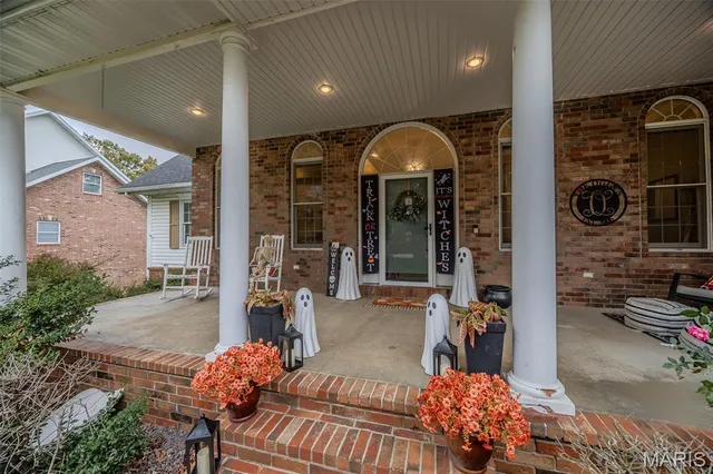 $565,000 | 2500 Candlebark Lane, Lebanon, MO 65536