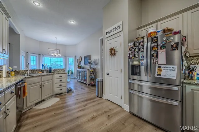 $565,000 | 2500 Candlebark Lane, Lebanon, MO 65536