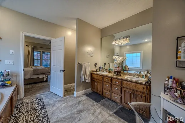 $565,000 | 2500 Candlebark Lane, Lebanon, MO 65536