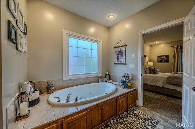 $554,900 | 2500 Candlebark Lane, Lebanon, MO 65536