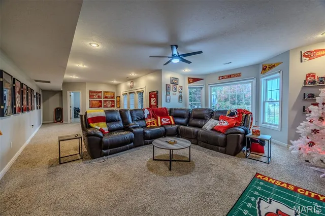 $565,000 | 2500 Candlebark Lane, Lebanon, MO 65536