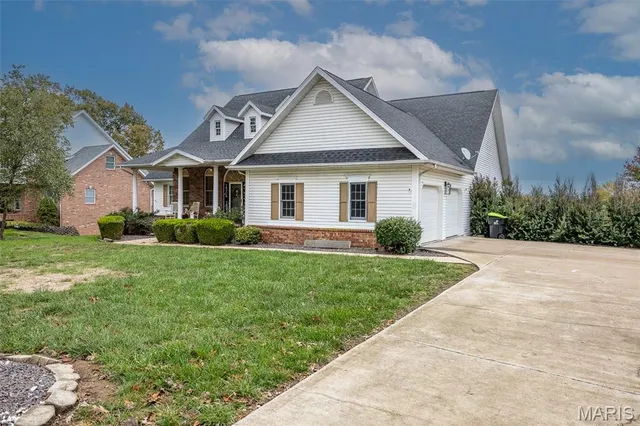 $565,000 | 2500 Candlebark Lane, Lebanon, MO 65536