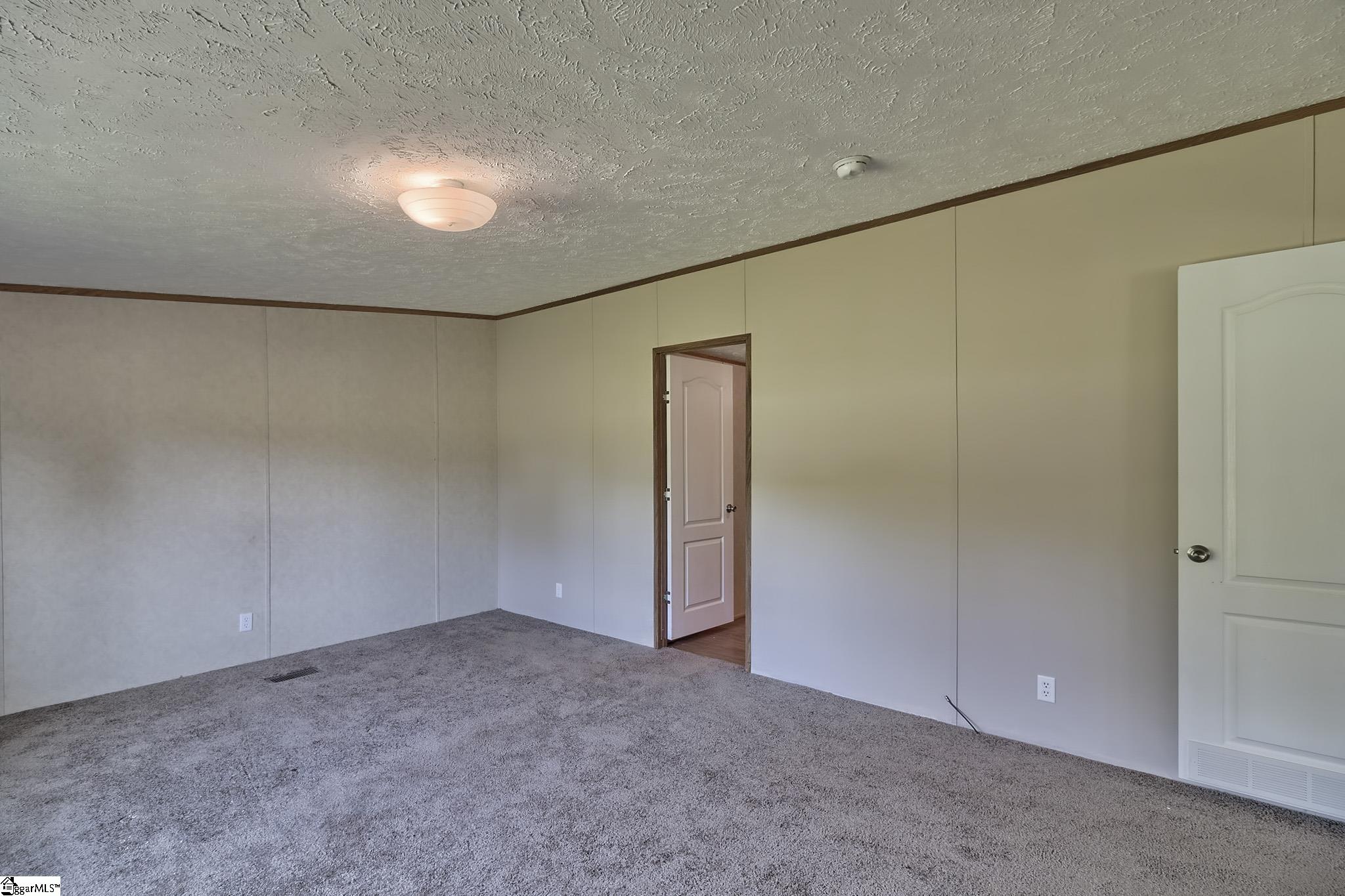 321 Berry Road Pelzer, SC 29669 - Photo 14 of 32